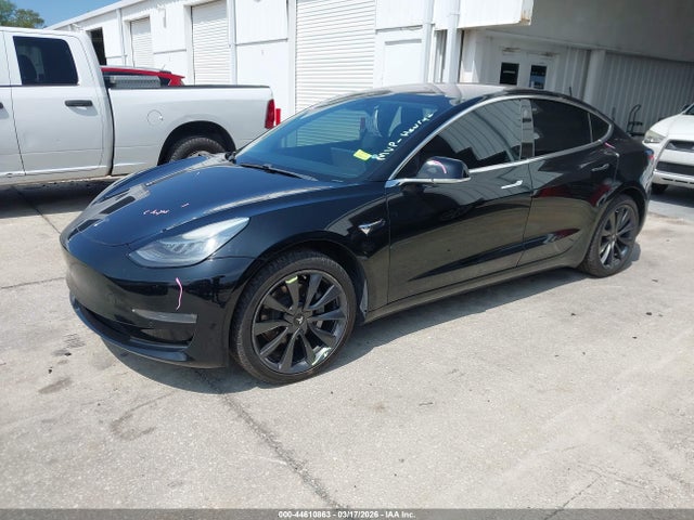 Tesla Model 3 Long Range/mid Range 2018 5YJ3E1EA0JF075936 Image 2