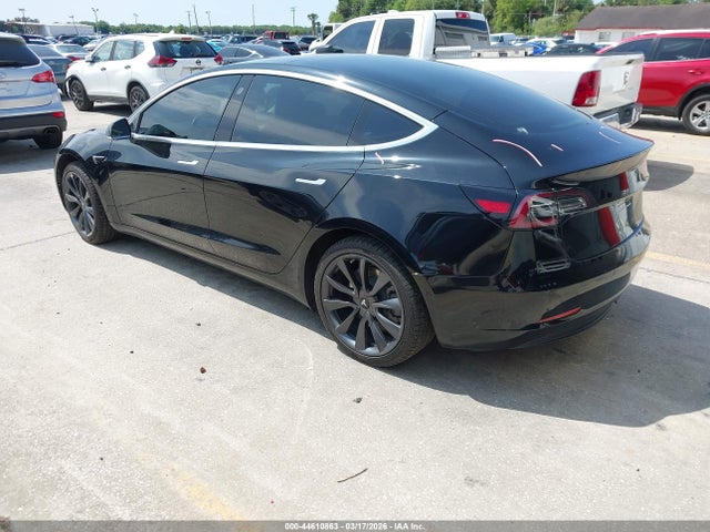 Tesla Model 3 Long Range/mid Range 2018 5YJ3E1EA0JF075936 Image 3