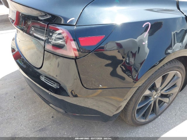 Tesla Model 3 Long Range/mid Range 2018 5YJ3E1EA0JF075936 Image 6