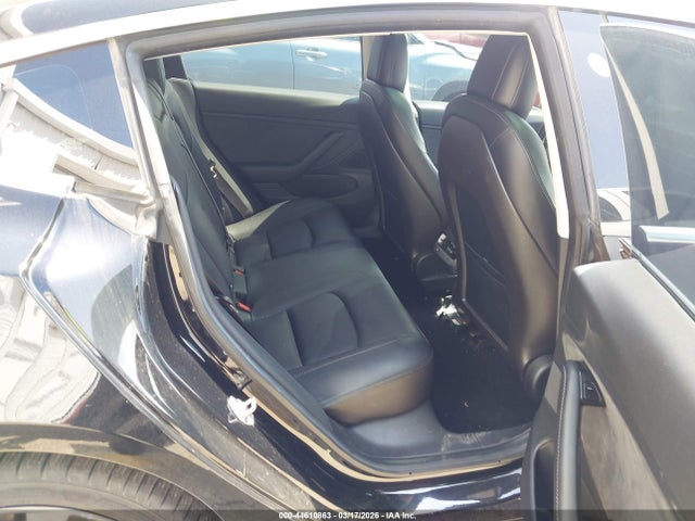 Tesla Model 3 Long Range/mid Range 2018 5YJ3E1EA0JF075936 Image 8