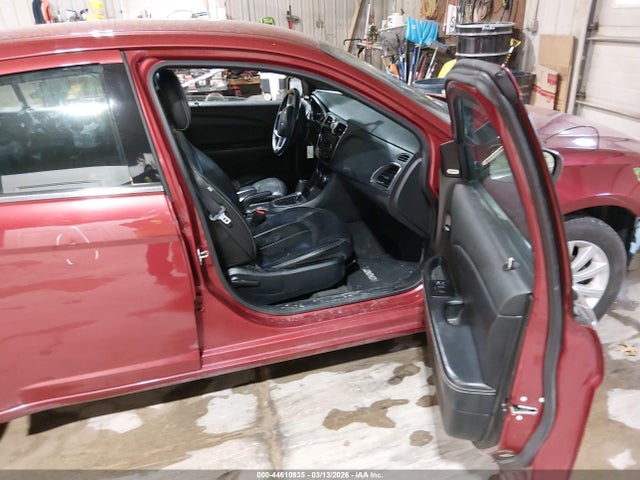 44610935 :رقم المزاد ، 1C3CCBCG7EN185512 vin ، 2014 Chrysler 200 Limited مزاد بيع