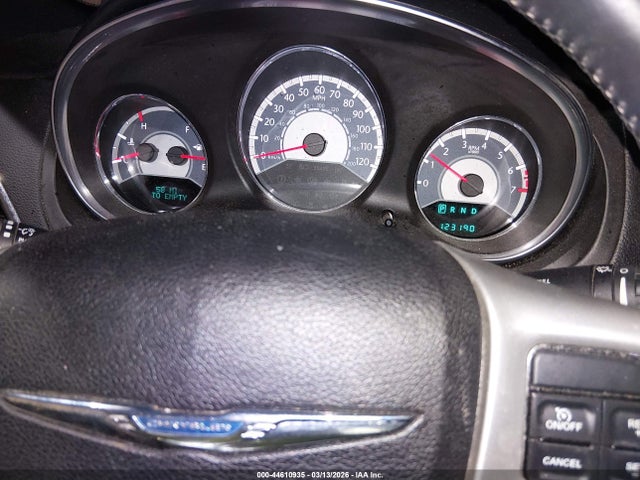44610935 :رقم المزاد ، 1C3CCBCG7EN185512 vin ، 2014 Chrysler 200 Limited مزاد بيع