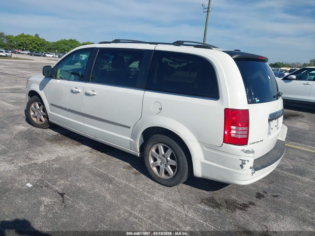 44611057 :رقم المزاد ، 2A4RR5D10AR463450 vin ، 2010 Chrysler Town & Country Touring مزاد بيع