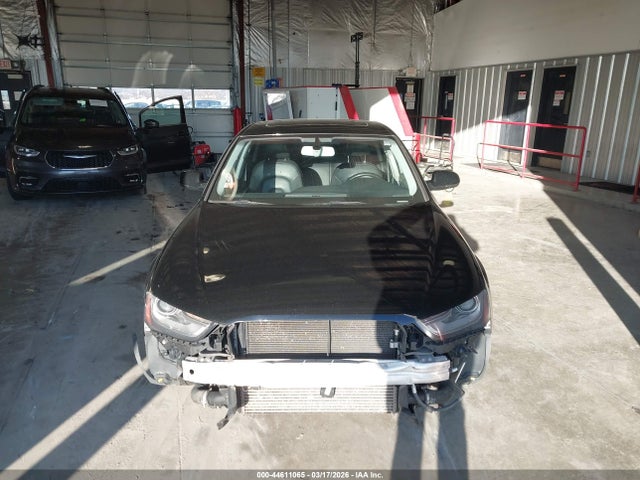 Продажа на аукционе авто 2016 Audi A4 2.0t Premium, vin: WAUAFAFL2GN010257, номер лота: 44611065