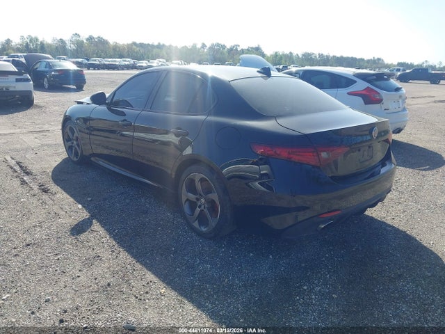 2017 Alfa Romeo Giulia Rwd მანქანა იყიდება აუქციონზე, vin: ZARFAEBN6H7540278, აუქციონის ნომერი: 44611074