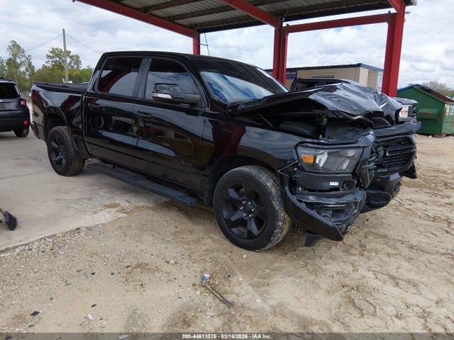 2019 RAM 1500 1C6RREFT8KN590411