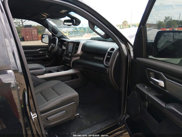 2019 RAM 1500 1C6RREFT8KN590411 Photo 4