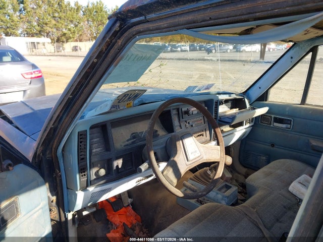 44611098 :رقم المزاد ، 1JTHL6514GT217976 vin ، 1986 Jeep Comanche Custom مزاد بيع