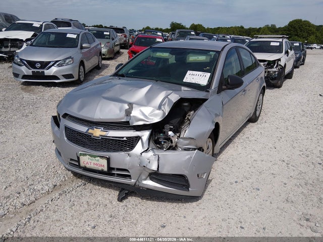 1G1PA5SH8E7197664 Chevrolet Cruze Ls Auto