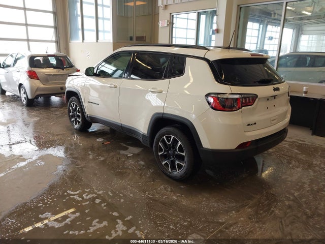 44611130 :رقم المزاد ، 3C4NJDAB1KT776380 vin ، 2019 Jeep Compass Upland Edition 4x4 مزاد بيع