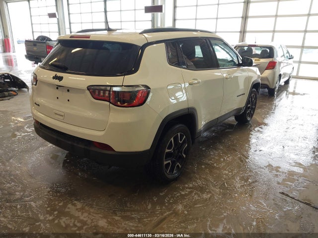 44611130 :رقم المزاد ، 3C4NJDAB1KT776380 vin ، 2019 Jeep Compass Upland Edition 4x4 مزاد بيع