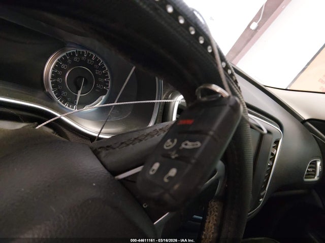 1C3CCCCB8FN509174 Chrysler 200 C