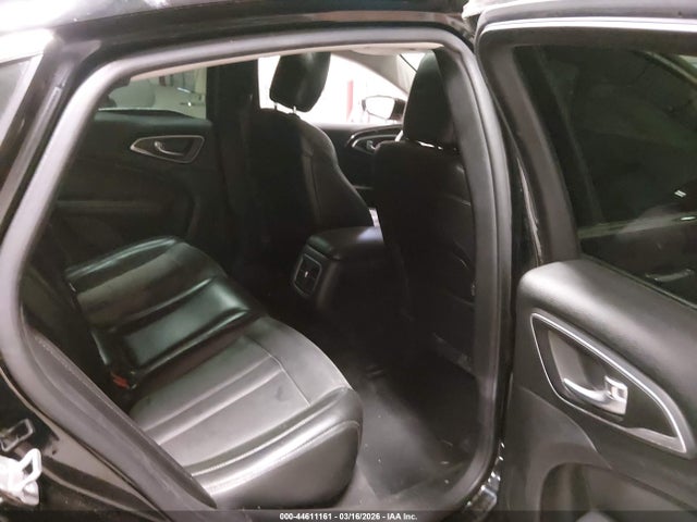 1C3CCCCB8FN509174 Chrysler 200 C