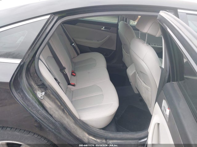 5NPE24AF4FH211823 Hyundai SONATA SE