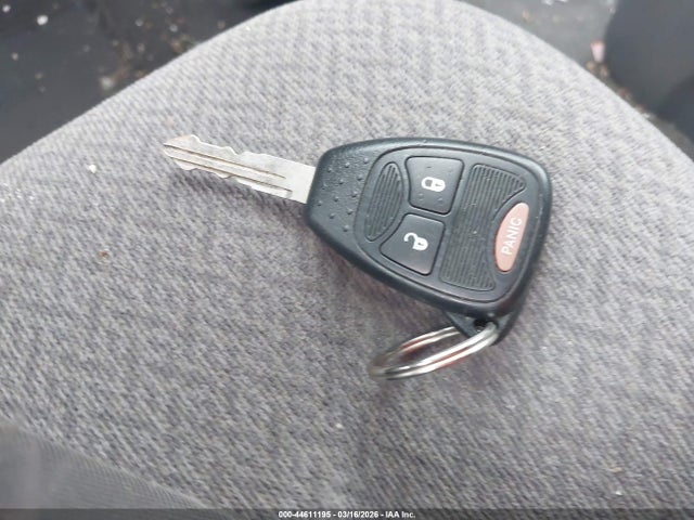44611195 :رقم المزاد ، 1A4GJ45R87B152076 vin ، 2007 Chrysler Town & Country مزاد بيع