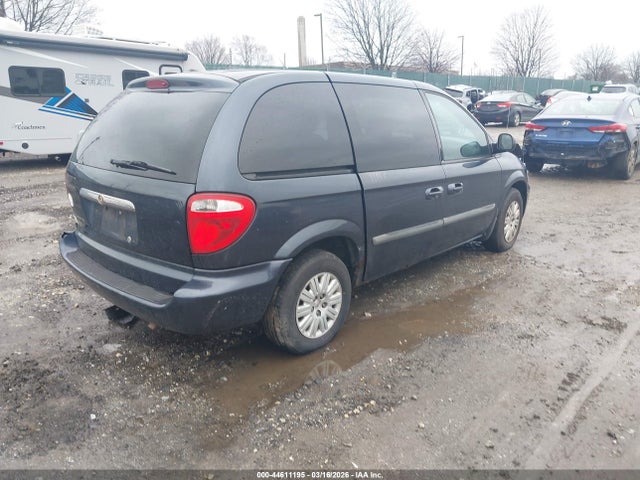 44611195 :رقم المزاد ، 1A4GJ45R87B152076 vin ، 2007 Chrysler Town & Country مزاد بيع