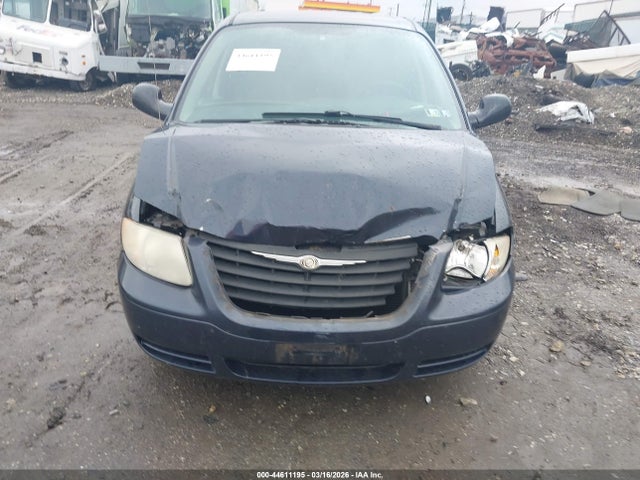 44611195 :رقم المزاد ، 1A4GJ45R87B152076 vin ، 2007 Chrysler Town & Country مزاد بيع