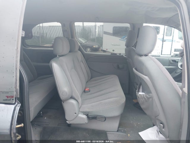 44611195 :رقم المزاد ، 1A4GJ45R87B152076 vin ، 2007 Chrysler Town & Country مزاد بيع