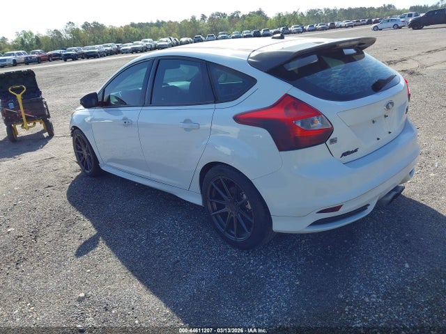 44611207 :رقم المزاد ، 1FADP3L93EL135686 vin ، 2014 Ford Focus St مزاد بيع