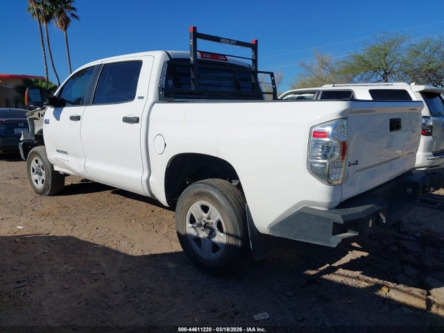 44611220 :رقم المزاد ، 5TFDY5F16JX726266 vin ، 2018 Toyota Tundra Sr5 5.7l V8 مزاد بيع