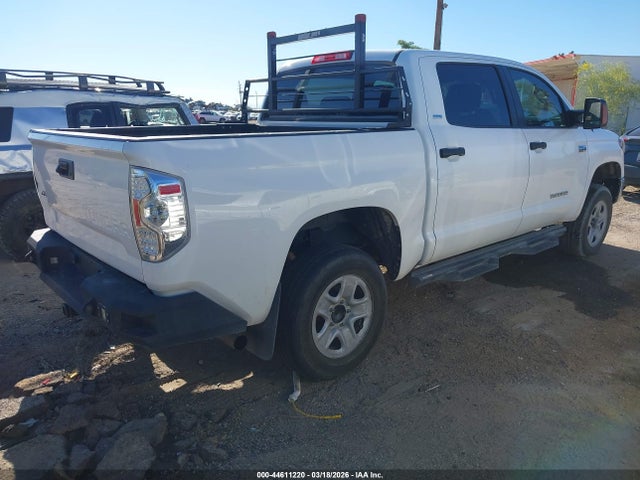 44611220 :رقم المزاد ، 5TFDY5F16JX726266 vin ، 2018 Toyota Tundra Sr5 5.7l V8 مزاد بيع
