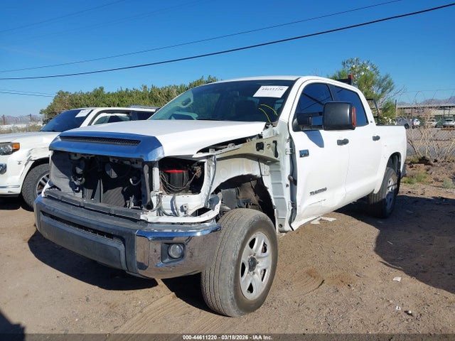 44611220 :رقم المزاد ، 5TFDY5F16JX726266 vin ، 2018 Toyota Tundra Sr5 5.7l V8 مزاد بيع