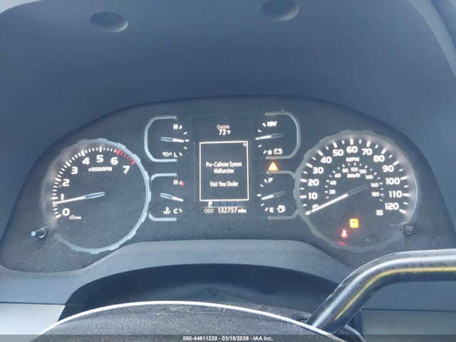 44611220 :رقم المزاد ، 5TFDY5F16JX726266 vin ، 2018 Toyota Tundra Sr5 5.7l V8 مزاد بيع
