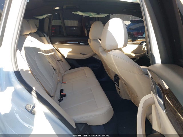 5UXTR9C53KLP93955 BMW X3 Xdrive30i