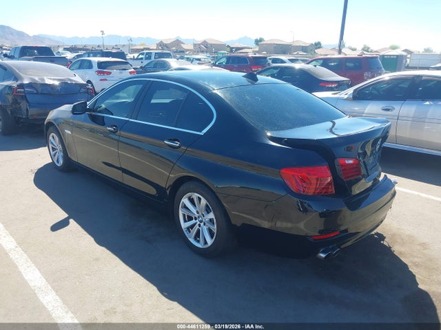 2016 BMW 528I WBA5A5C55GD527166 Photo 2