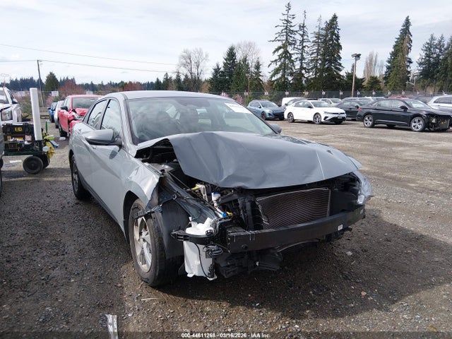 KMHLL4AG2NU325123 Hyundai ELANTRA SE