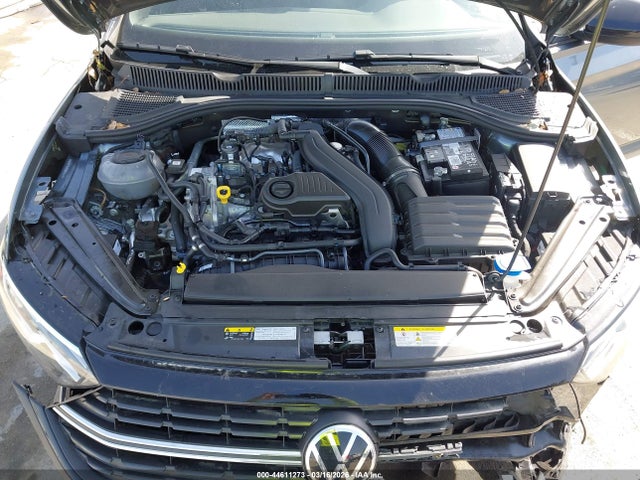 2024 Volkswagen Jetta 1.5t Sport მანქანა იყიდება აუქციონზე, vin: 3VWBM7BUXRM094157, აუქციონის ნომერი: 44611273