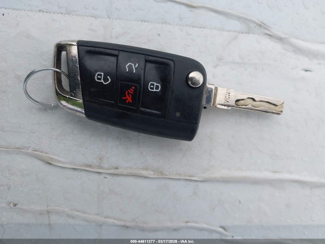 2019 VOLKSWAGEN GOLF GTI 3VW6T7AU8KM000398 Photo 10