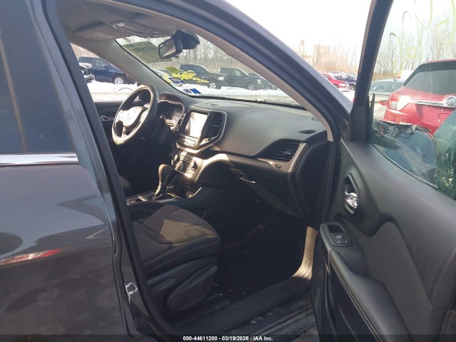 Продажа на аукционе авто 2015 Jeep Cherokee Latitude, vin: 1C4PJMCS1FW555528, номер лота: 44611280