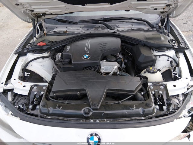 44611282 :رقم المزاد ، WBA3A5G59FNS90742 vin ، 2015 Bmw 328i مزاد بيع