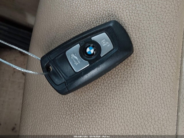 44611282 :رقم المزاد ، WBA3A5G59FNS90742 vin ، 2015 Bmw 328i مزاد بيع