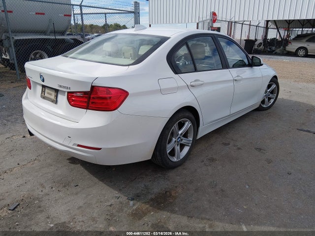 44611282 :رقم المزاد ، WBA3A5G59FNS90742 vin ، 2015 Bmw 328i مزاد بيع