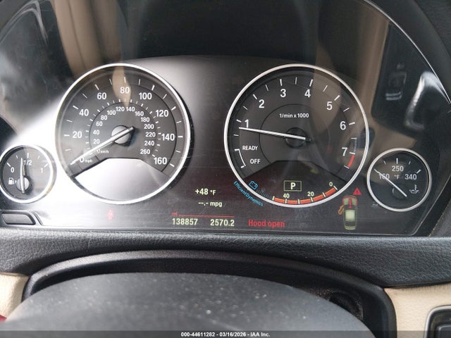 44611282 :رقم المزاد ، WBA3A5G59FNS90742 vin ، 2015 Bmw 328i مزاد بيع