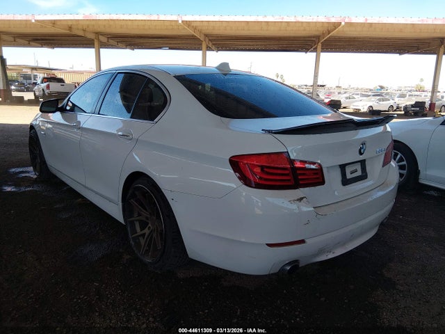 2011 Bmw 535i მანქანა იყიდება აუქციონზე, vin: WBAFR7C51BC608303, აუქციონის ნომერი: 44611309