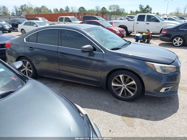 44611310 :رقم المزاد ، 4S3BNAN63J3035824 vin ، 2018 Subaru Legacy 2.5i Limited مزاد بيع