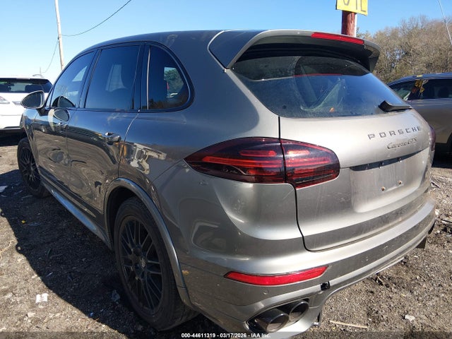 2016 PORSCHE CAYENNE WP1AD2A26GLA80478 Photo 2