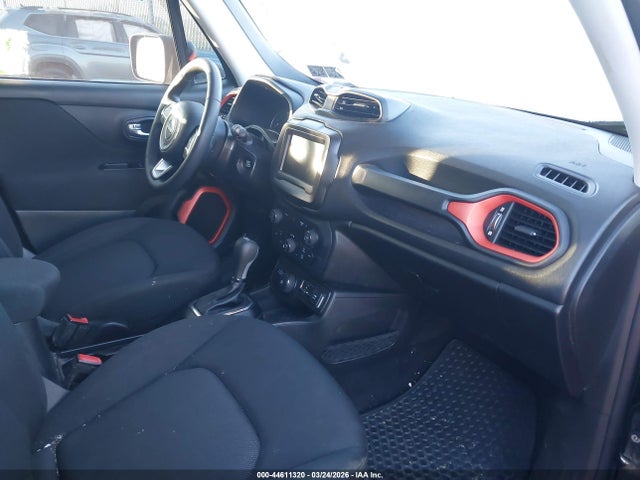 ZACCJBAB2JPH26749 Jeep Renegade Upland Edition 4x4