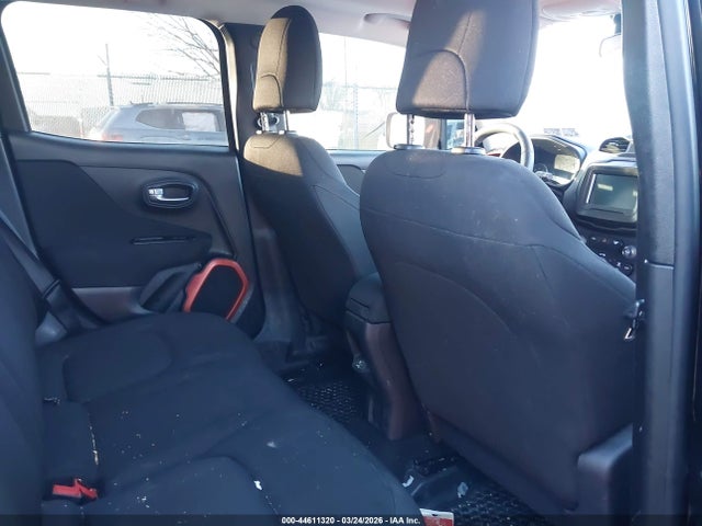 ZACCJBAB2JPH26749 Jeep Renegade Upland Edition 4x4