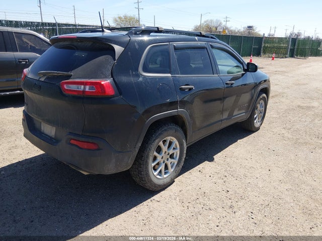 1C4PJMAS4HW568361 Jeep Cherokee Altitude 4x4