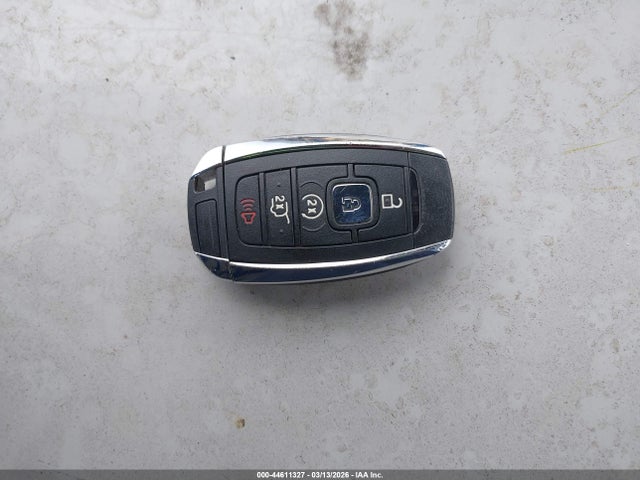 5LMJJ3LT8KEL03163 Lincoln Navigator L Reserve