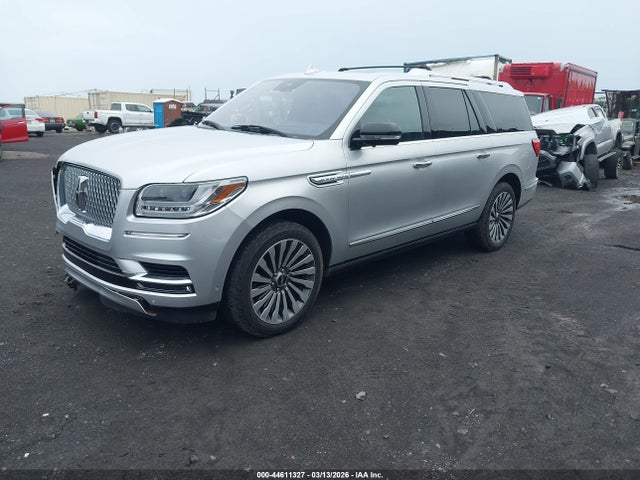 5LMJJ3LT8KEL03163 Lincoln Navigator L Reserve