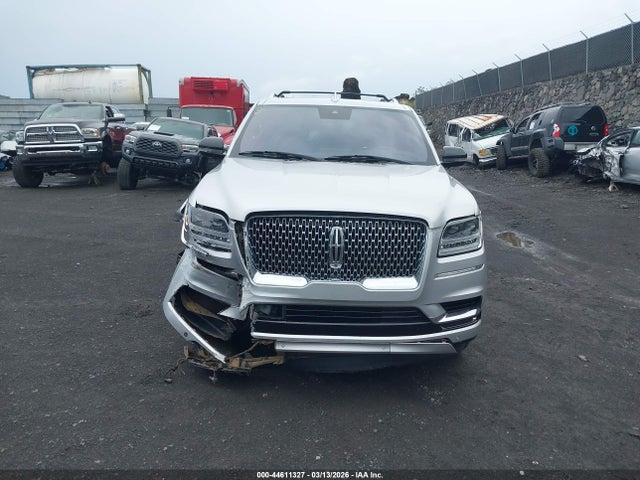 5LMJJ3LT8KEL03163 Lincoln Navigator L Reserve