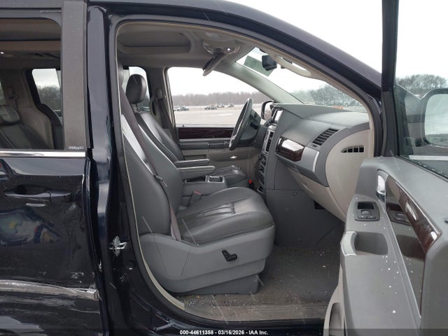 Продаж на аукціоні авто 2010 Chrysler Town & Country Touring, vin: 2A4RR5D15AR148465, номер лоту: 44611358