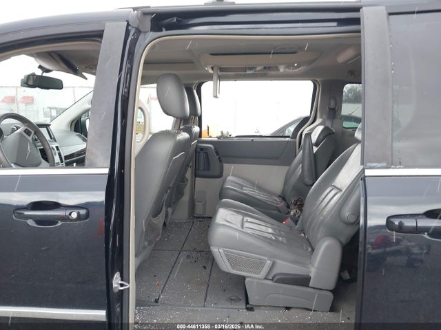 Продаж на аукціоні авто 2010 Chrysler Town & Country Touring, vin: 2A4RR5D15AR148465, номер лоту: 44611358