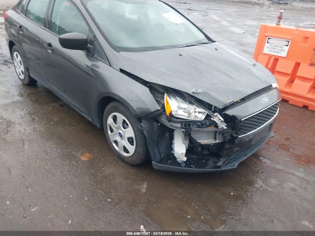 Ford FOCUS S 2018 1FADP3E24JL300168 Image 6