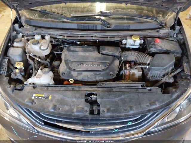 2018 CHRYSLER PACIFICA HYBRID 2C4RC1N79JR364614 Photo 9